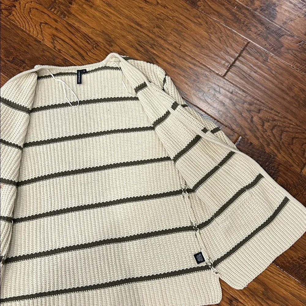 Moon and Madison size small long cardigan in cream and army green striped